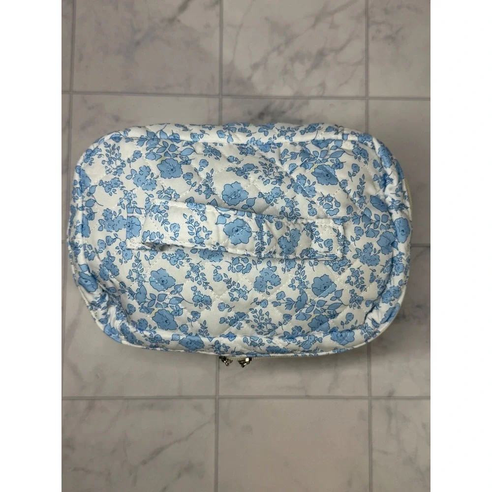 Yiwu Blue Floral Quilted Makeup Bag Travel Toiletry Case Vanity Organizer NWT